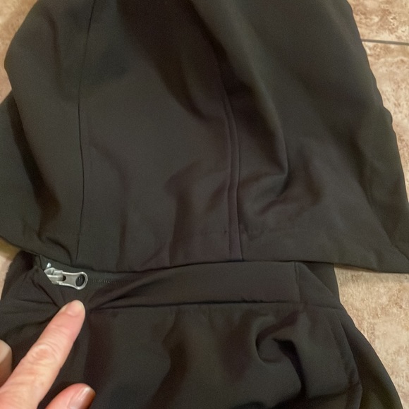 Free Country Soft-Shell jacket. Size M, black - Picture 12 of 13